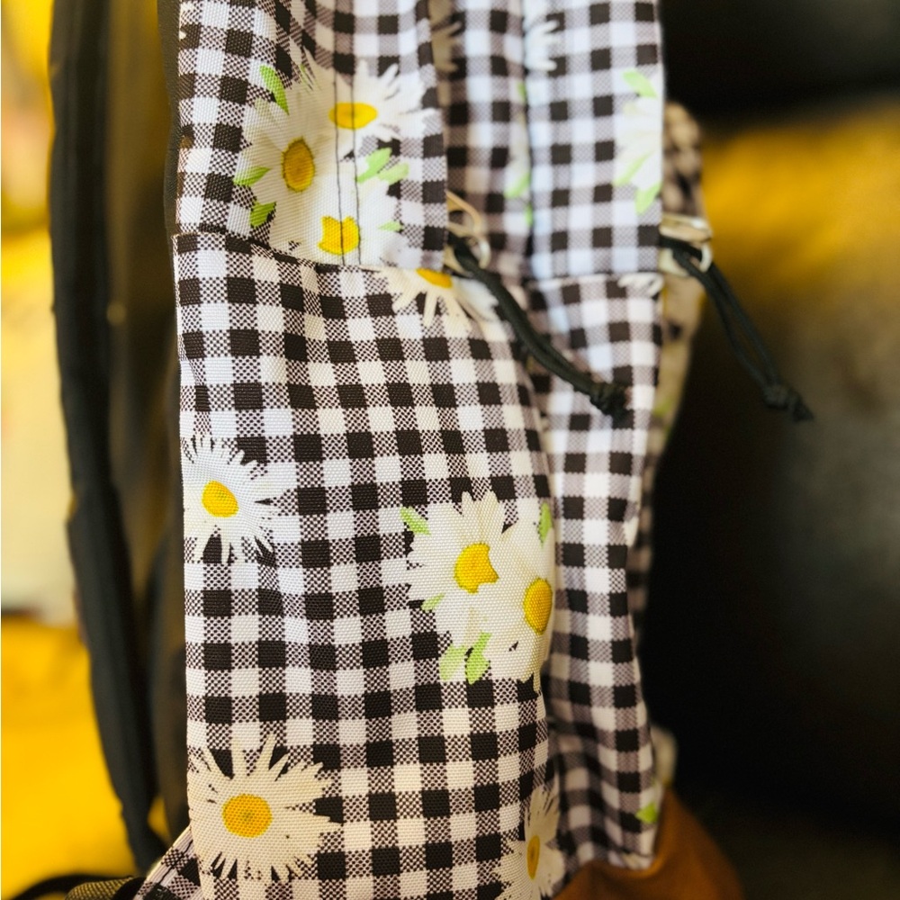 Jansport 17.5 Backpack “Daisy Mae” - Picture 10 of 13